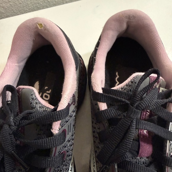 Brooks Women's Adrenaline GTS  20 Running Shoes - Gray with Light Pink - Picture 9 of 9